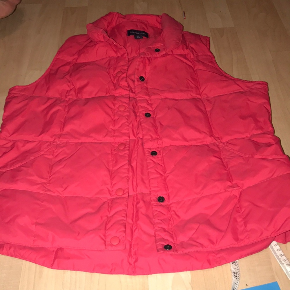 Ladies Lands End pink puffy snap vest sz M
